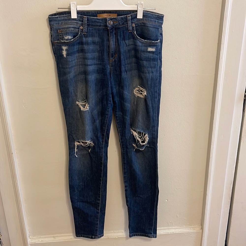 Joes Jeans Icon skinny. Distressed jeans